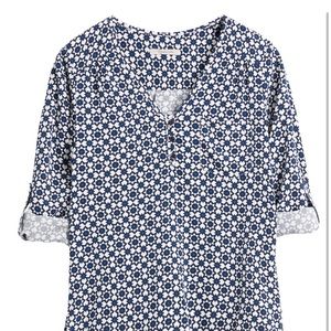 41 hawthorn. StitchFix shirt. Size M.